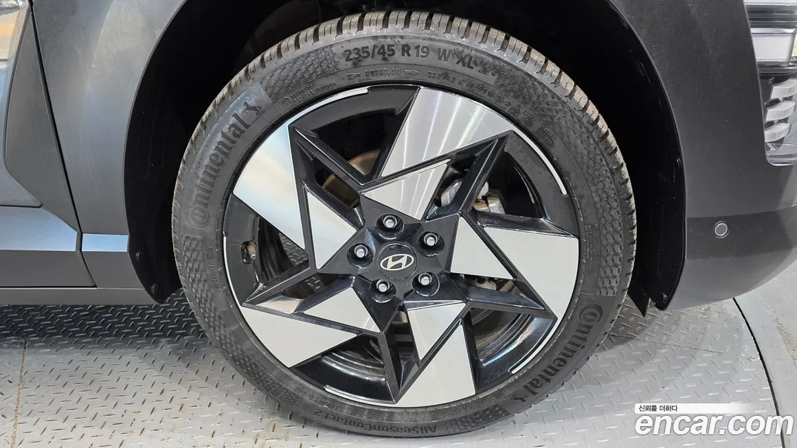 Hyundai Kona — фото 9