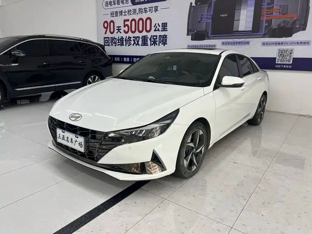 Hyundai Elantra 2023 из CN, фото 1