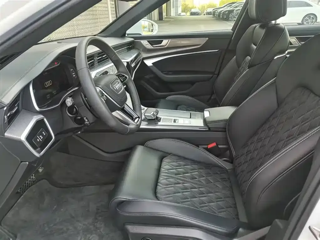 Audi A6L 2025 из CN, фото 5