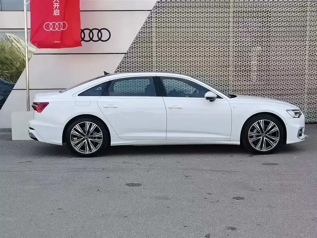 Audi A6L 2025 из CN, фото 10