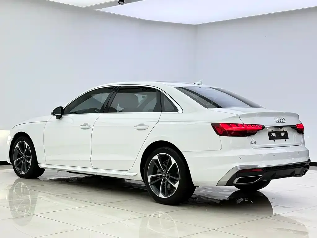 Audi A4L 2022 из CN, фото 7