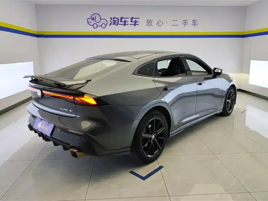 Changan UNI-V 2023 из CN, фото 3