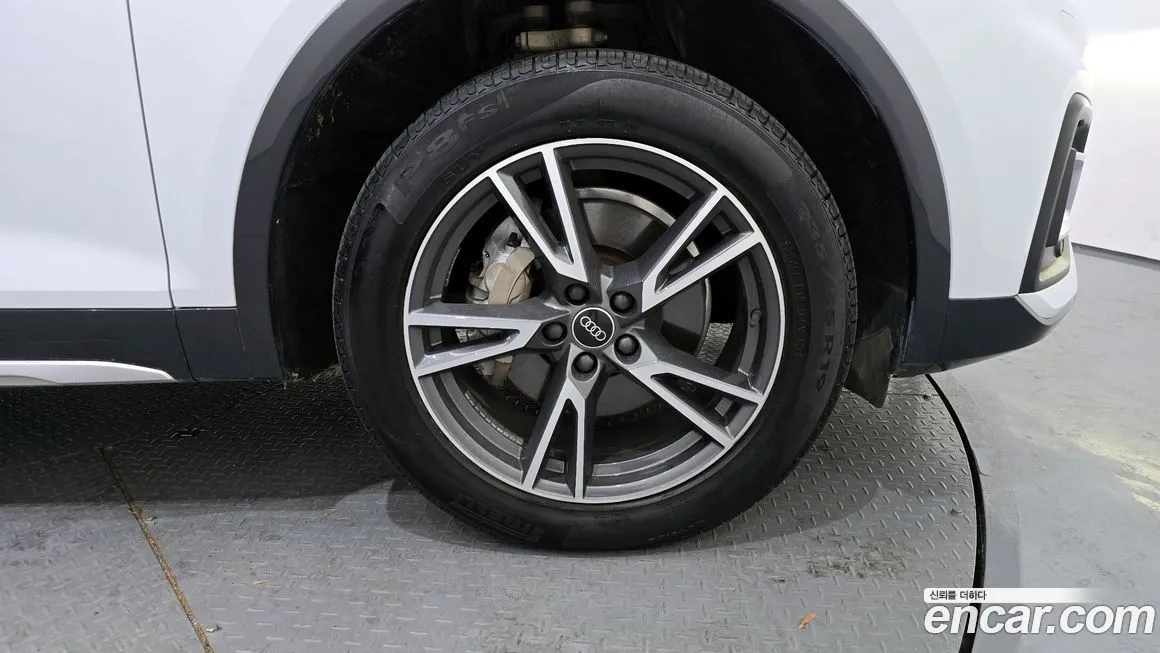 Audi Q5 2022 из KR, фото 6