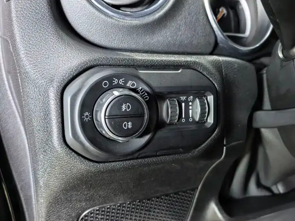 Jeep Wrangler 2021 из CN, фото 7