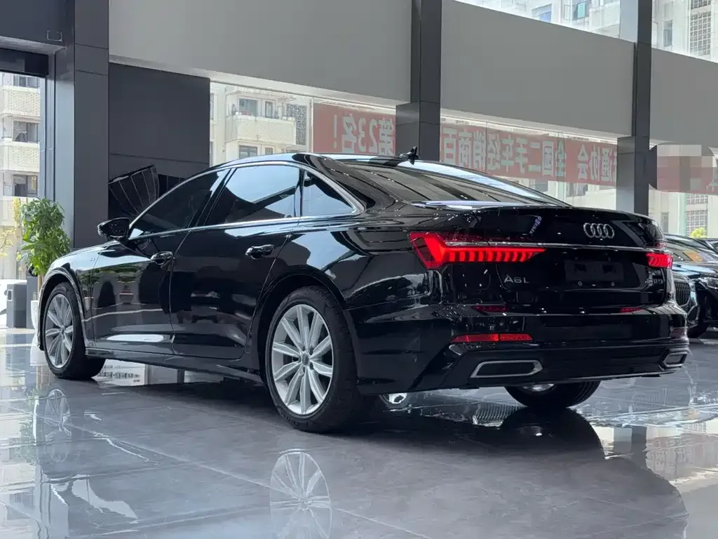 Audi A6L 2021 из CN, фото 8