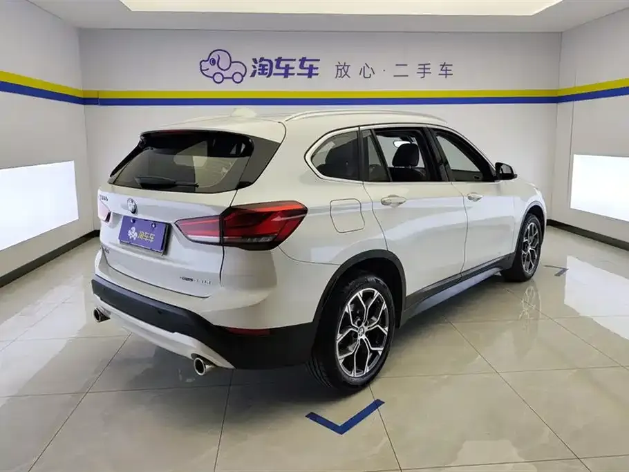BMW X1 2021 из CN, фото 6
