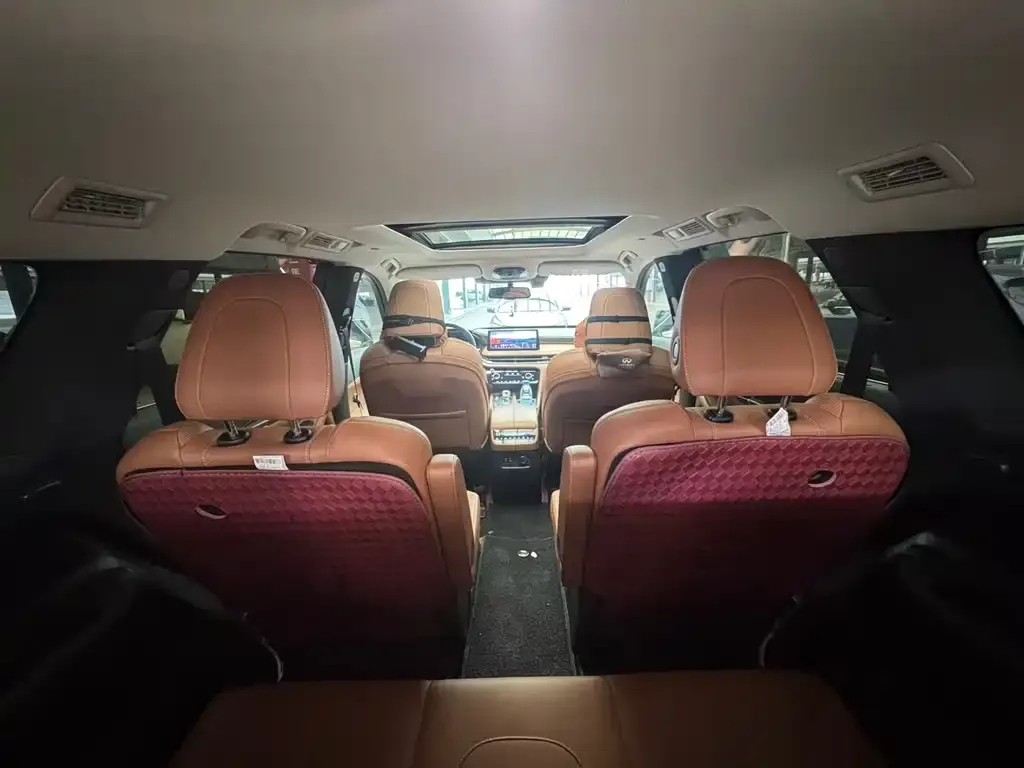 Infiniti QX60 2024 из CN, фото 8
