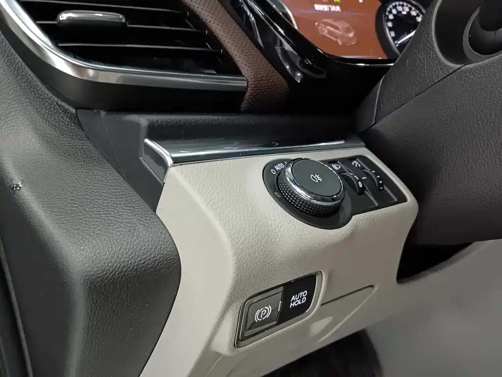Buick GL8 2023 из CN, фото 4