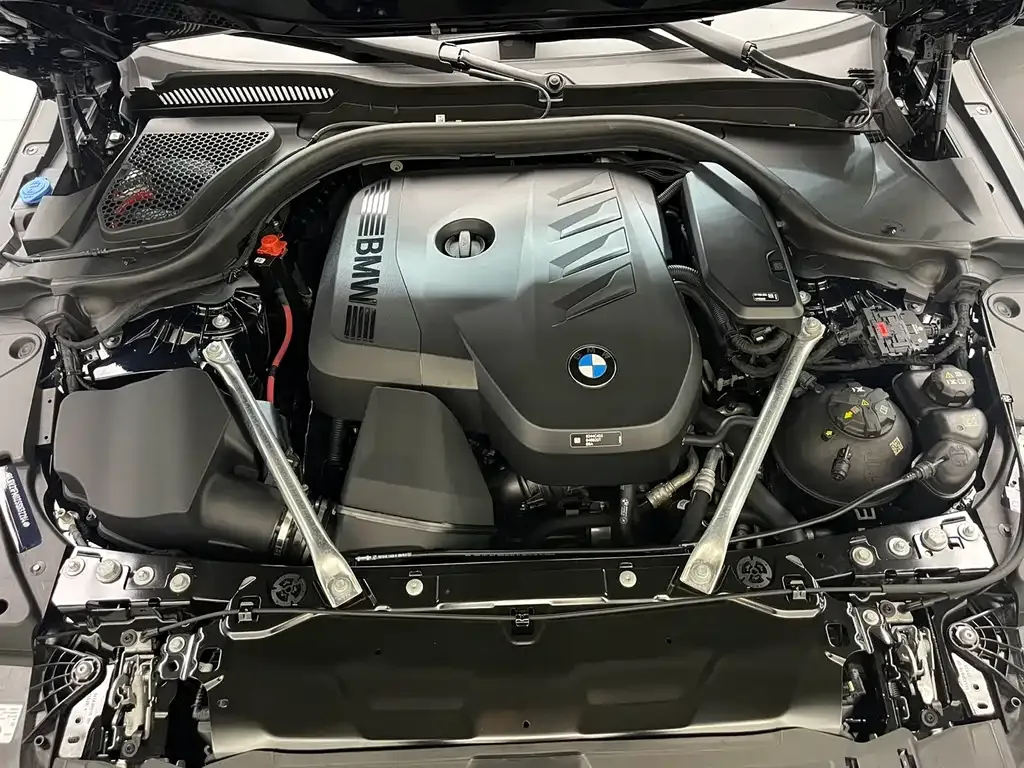 BMW 5 Series 2024 из CN, фото 4