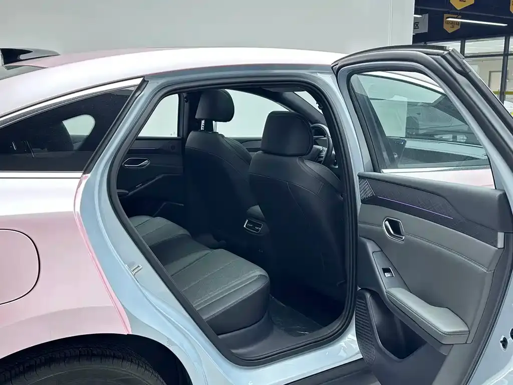 BYD Qin L 2025 из CN, фото 10
