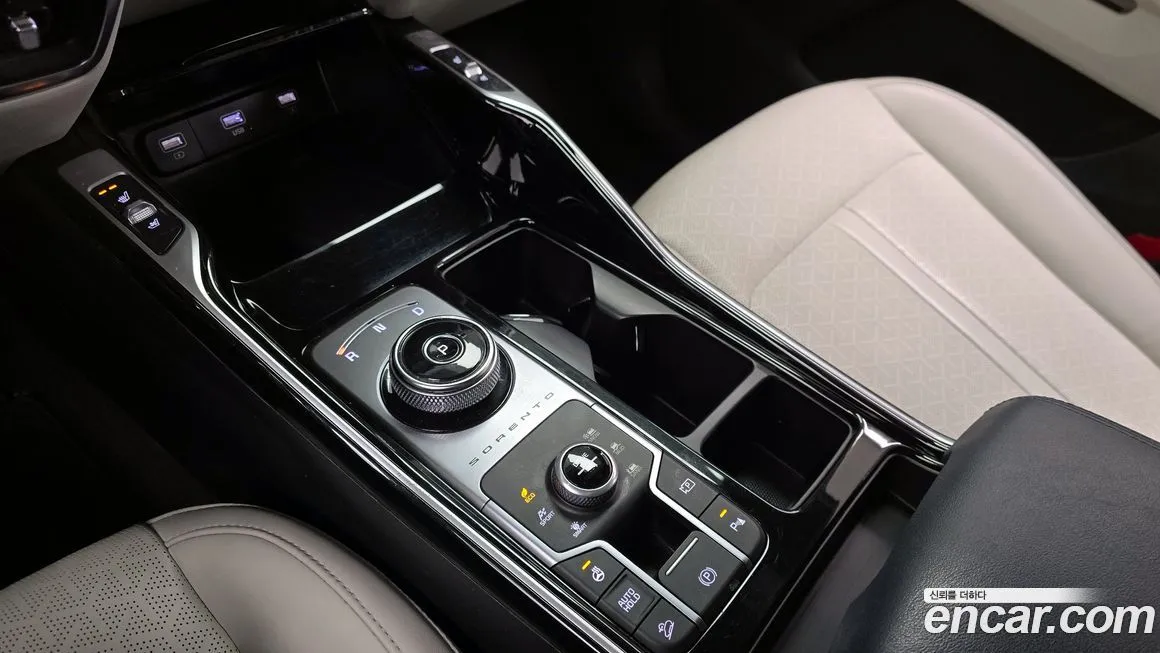 Kia Sorento — фото 6