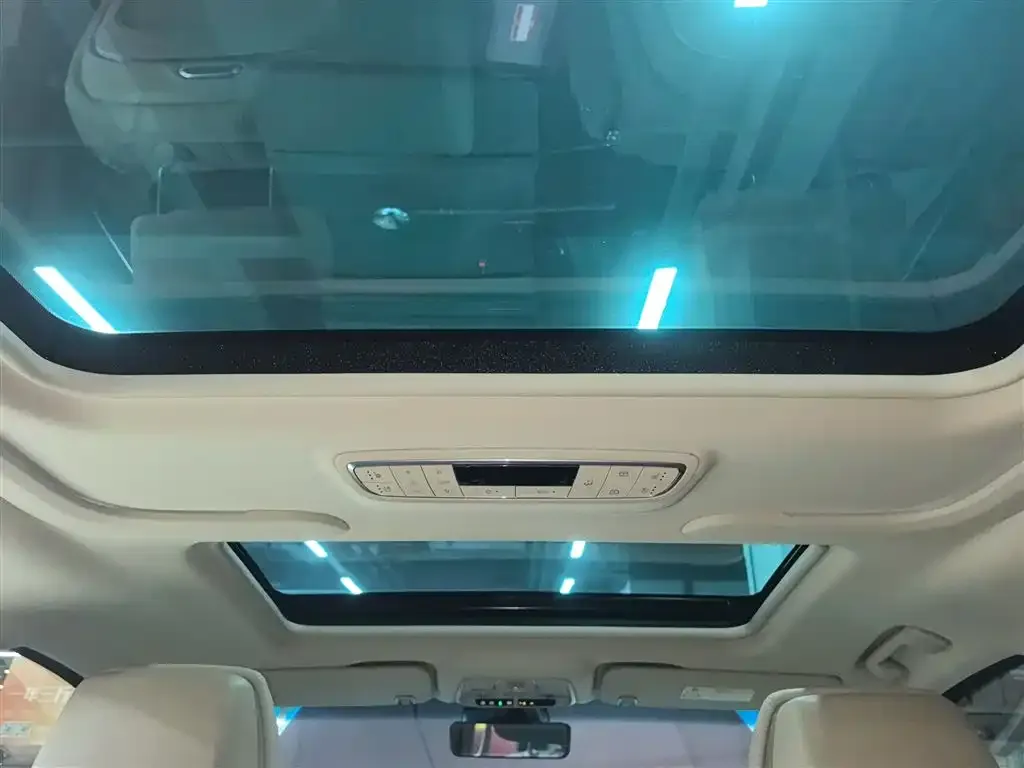 Buick GL8 2022 из CN, фото 5