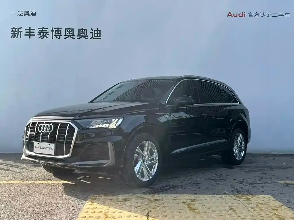 Audi Q7 2023 из CN, фото 1