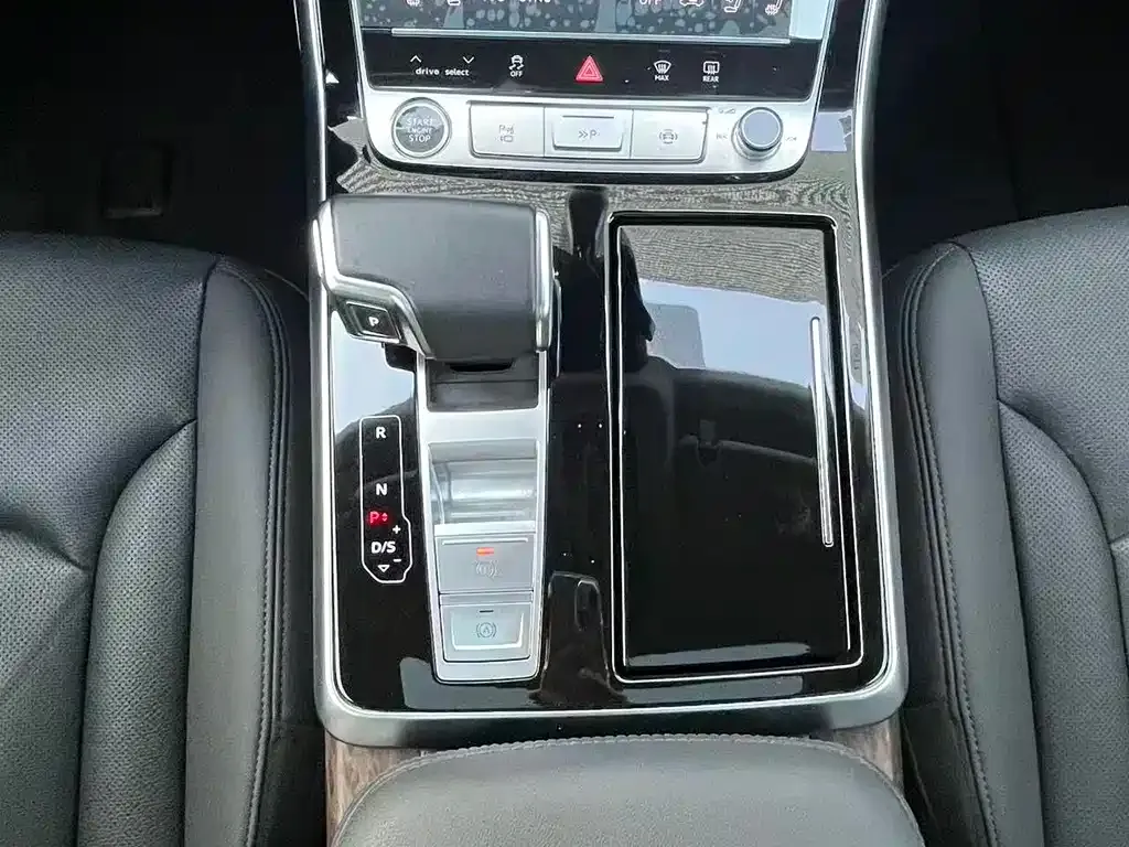 Audi Q7 2023 из CN, фото 7