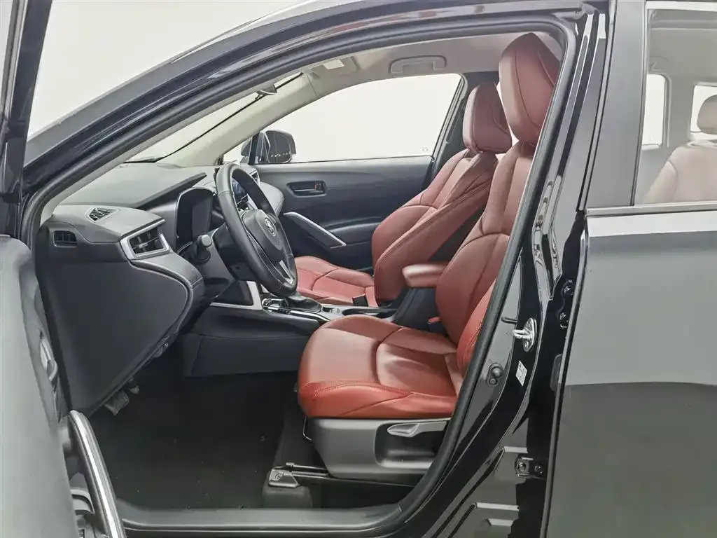 Toyota Frontlander 2023 из CN, фото 8
