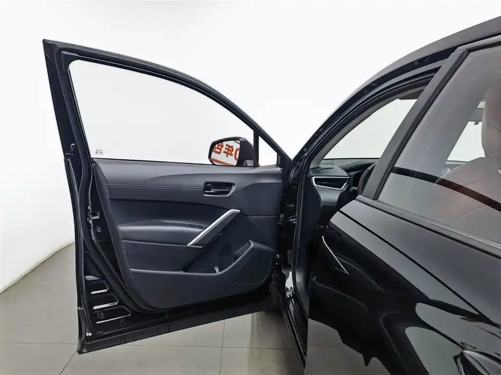 Toyota Frontlander 2023 из CN, фото 2
