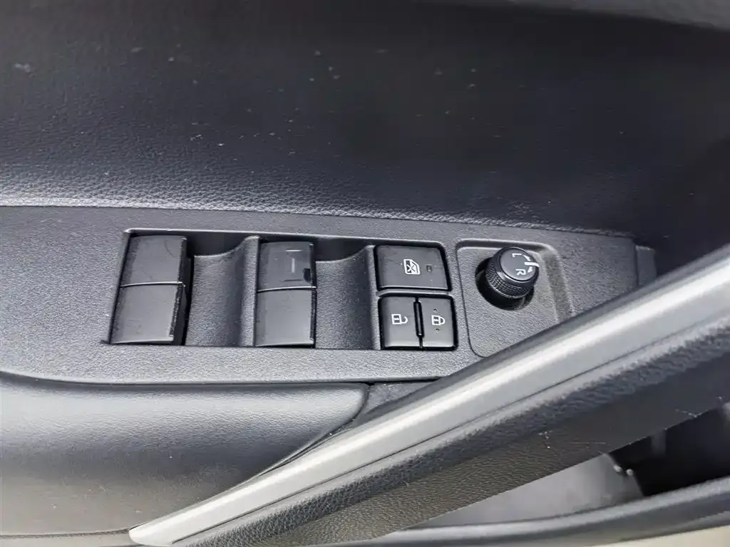Toyota Frontlander 2023 из CN, фото 9