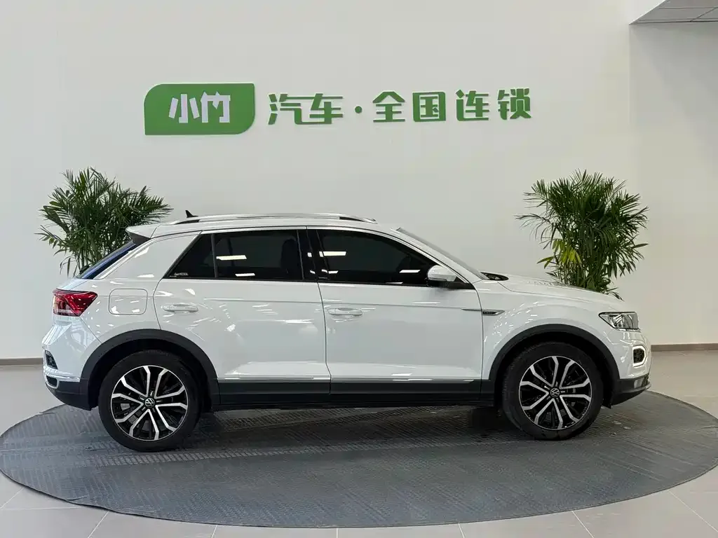 Volkswagen T-Roc 2021 из CN, фото 2