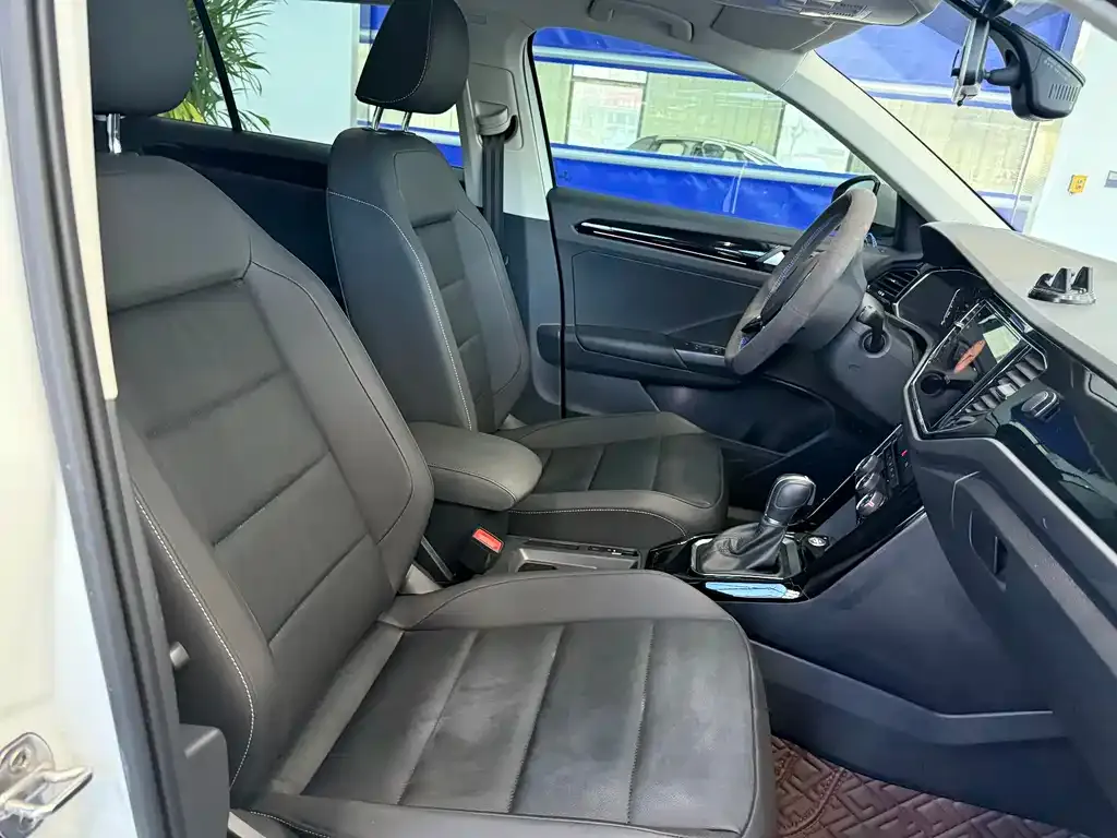 Volkswagen T-Roc 2021 из CN, фото 10