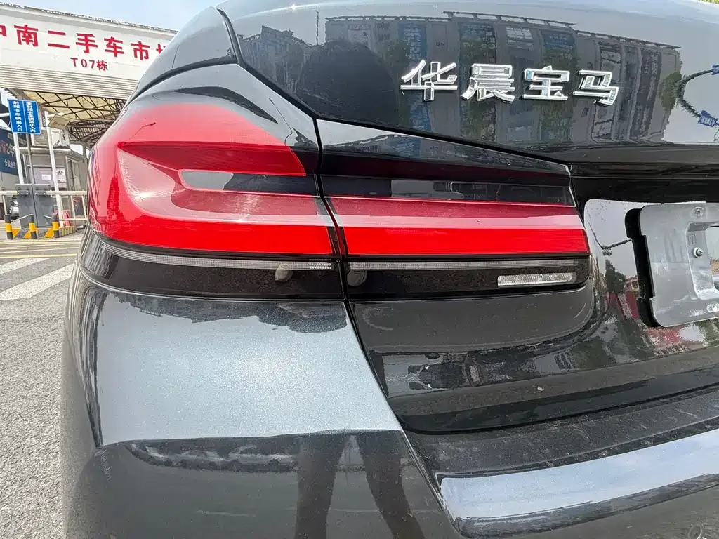 BMW 5 Series 2022 из CN, фото 7