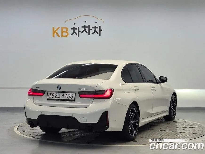 BMW 3-Series 2024 из KR, фото 4