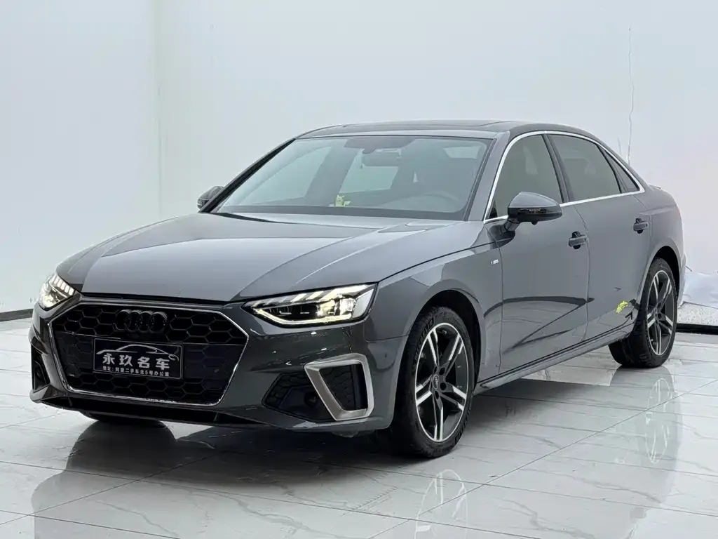 Audi A4L 2022 из CN, фото 1