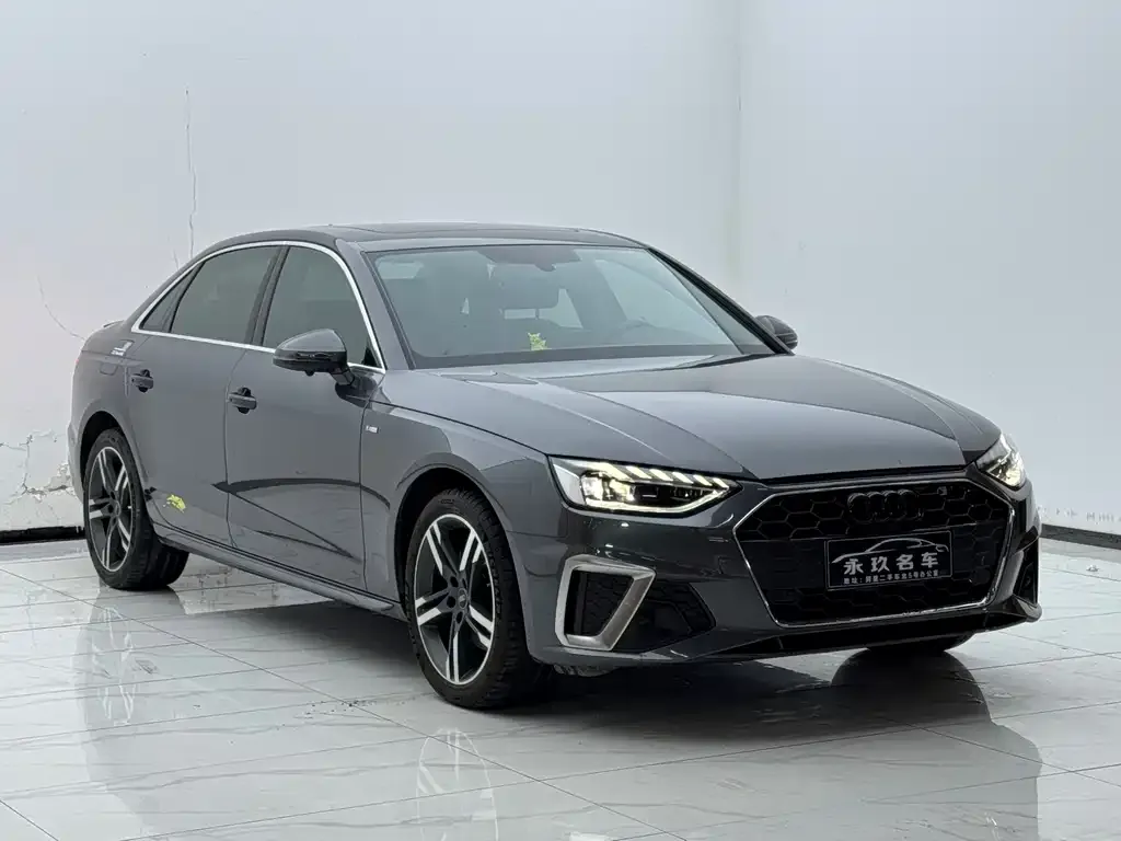 Audi A4L 2022 из CN, фото 4