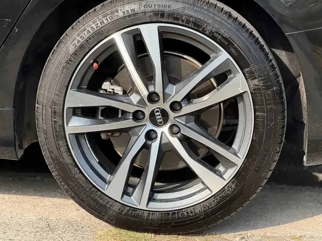 Audi A6L 2023 из CN, фото 10