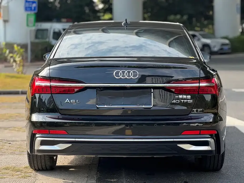 Audi A6L 2023 из CN, фото 8