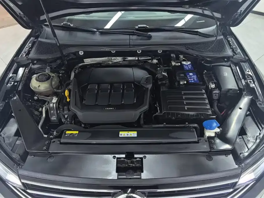 Volkswagen Magotan 2022 из CN, фото 10