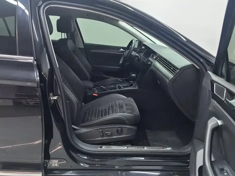 Volkswagen Magotan 2022 из CN, фото 3