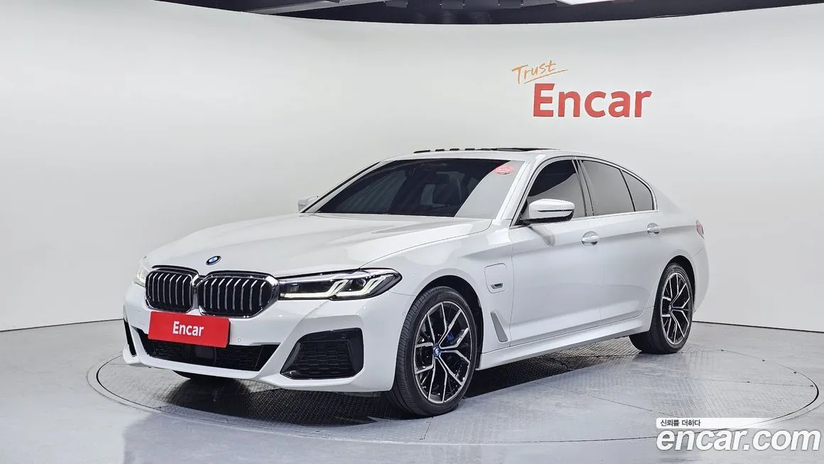 BMW 5-Series 2023 из KR, фото 1