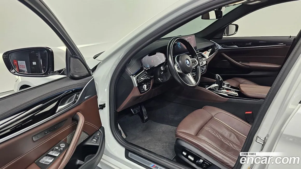 BMW 5-Series 2023 из KR, фото 8