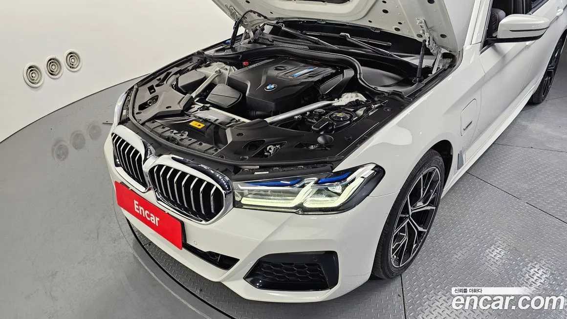 BMW 5-Series 2023 из KR, фото 6