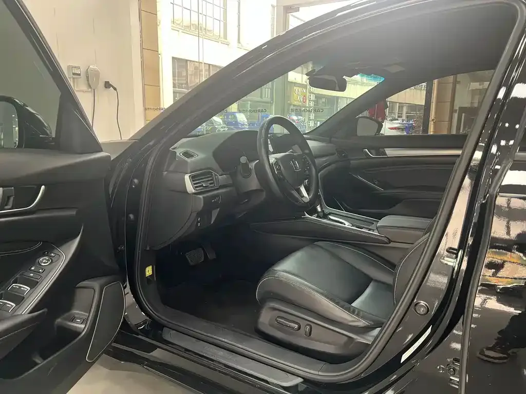 Honda Inspire 2023 из CN, фото 10