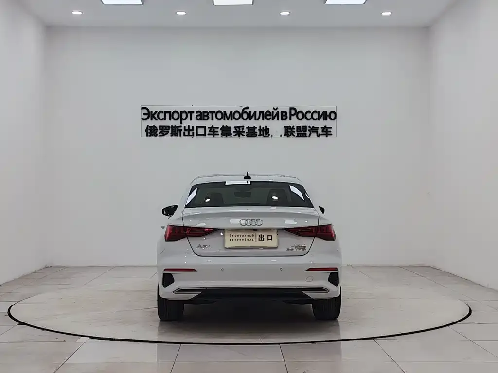 Audi A3 2023 из CN, фото 3
