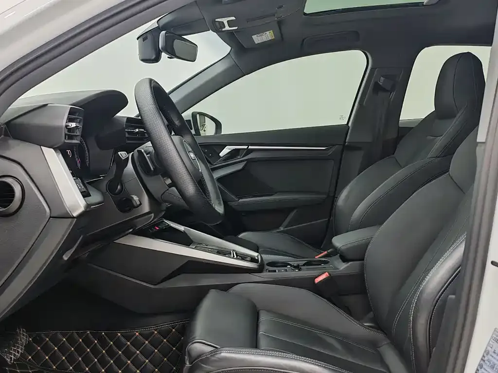 Audi A3 2023 из CN, фото 9