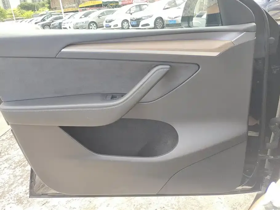 Tesla Model Y 2021 из CN, фото 2