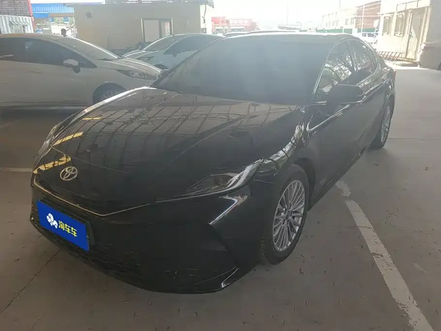 Toyota Camry 2024 из CN, фото 1