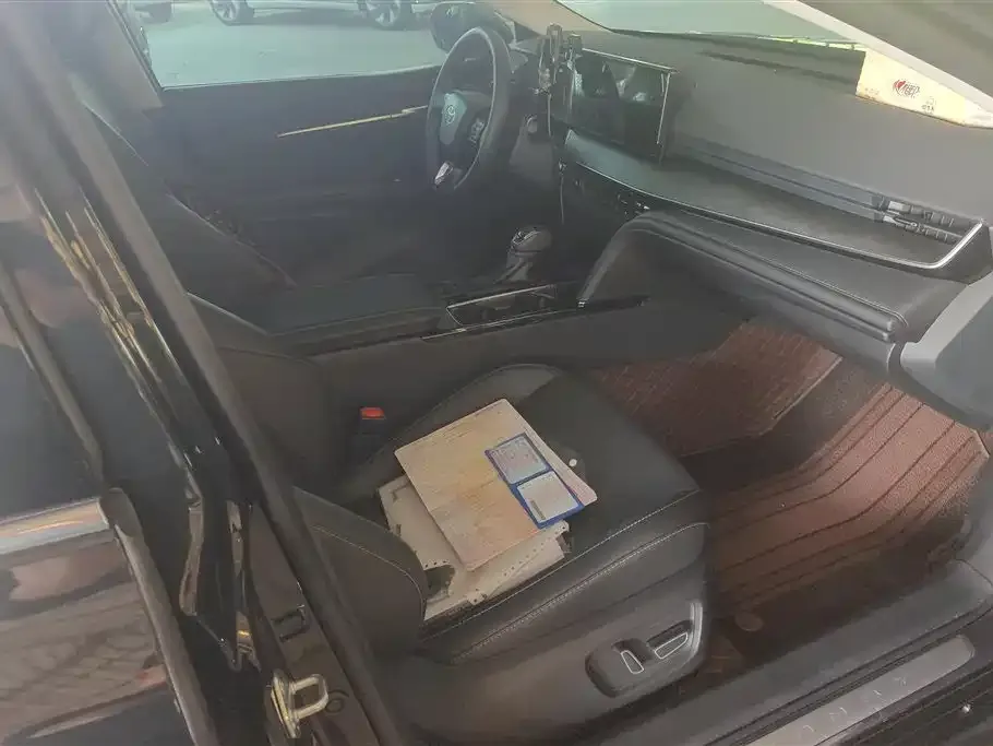 Toyota Camry 2024 из CN, фото 2