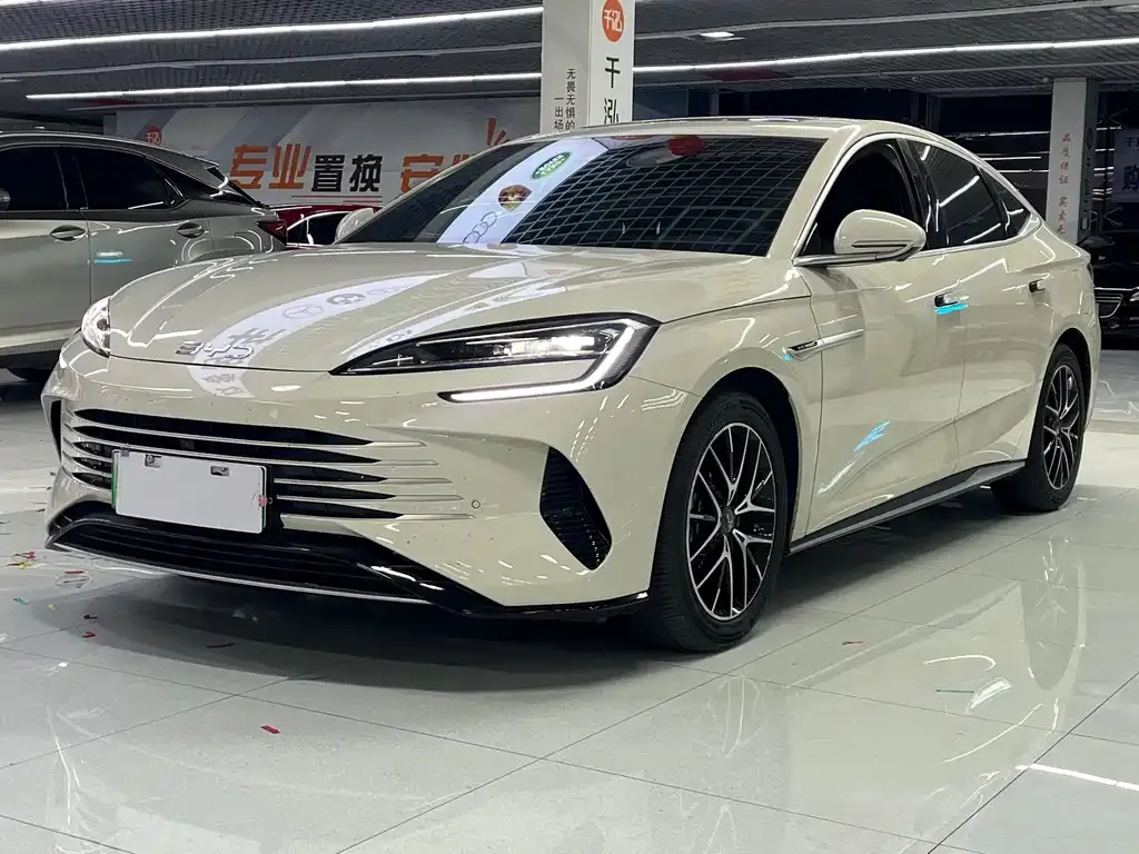 BYD Seal 07 DM-i — фото 1