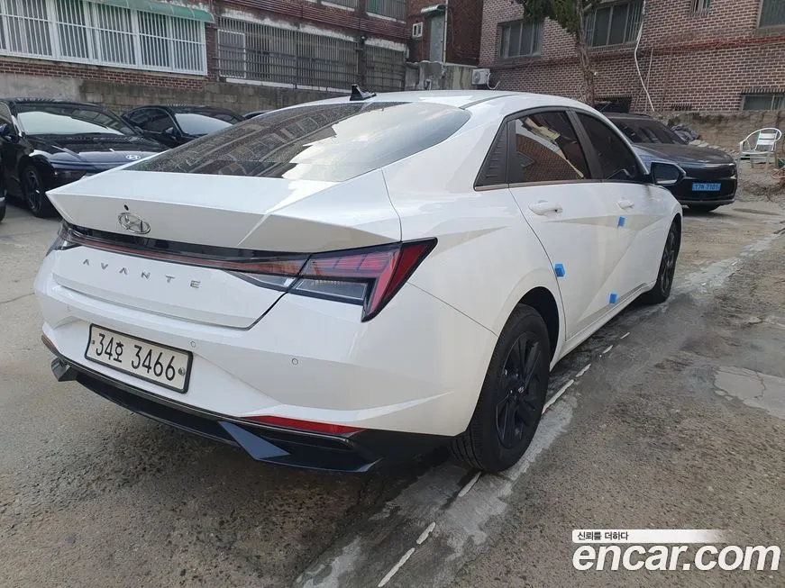 Hyundai AVANTE 2023 из KR, фото 2