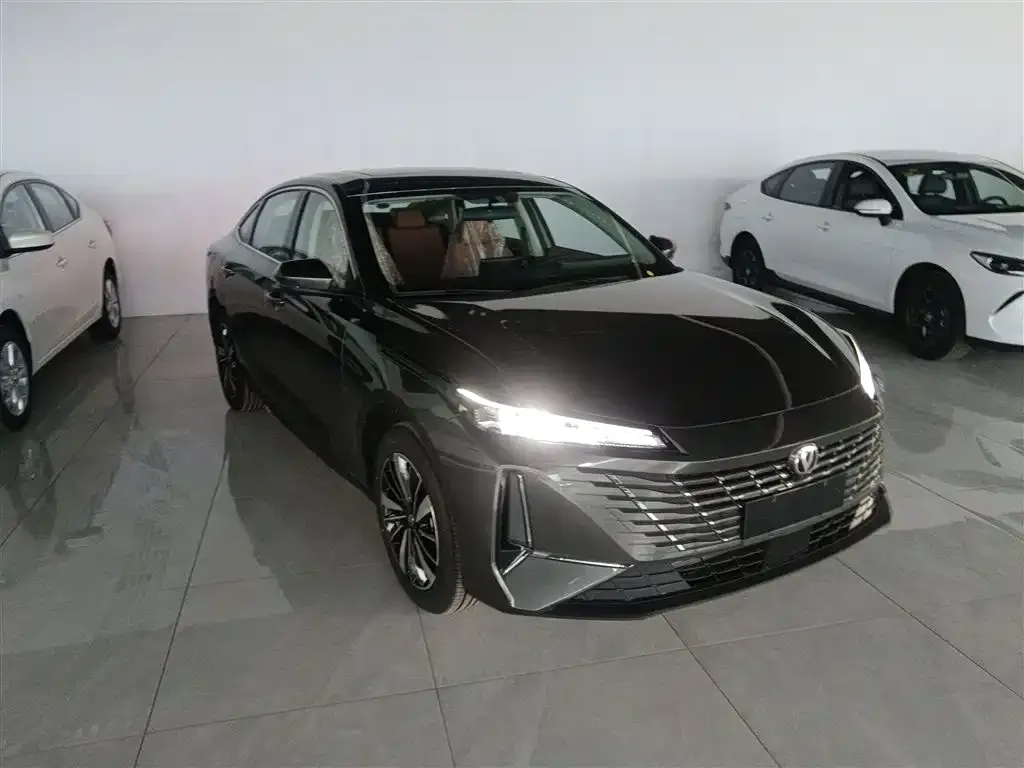 Changan Eado PHEV 2025 из CN, фото 4