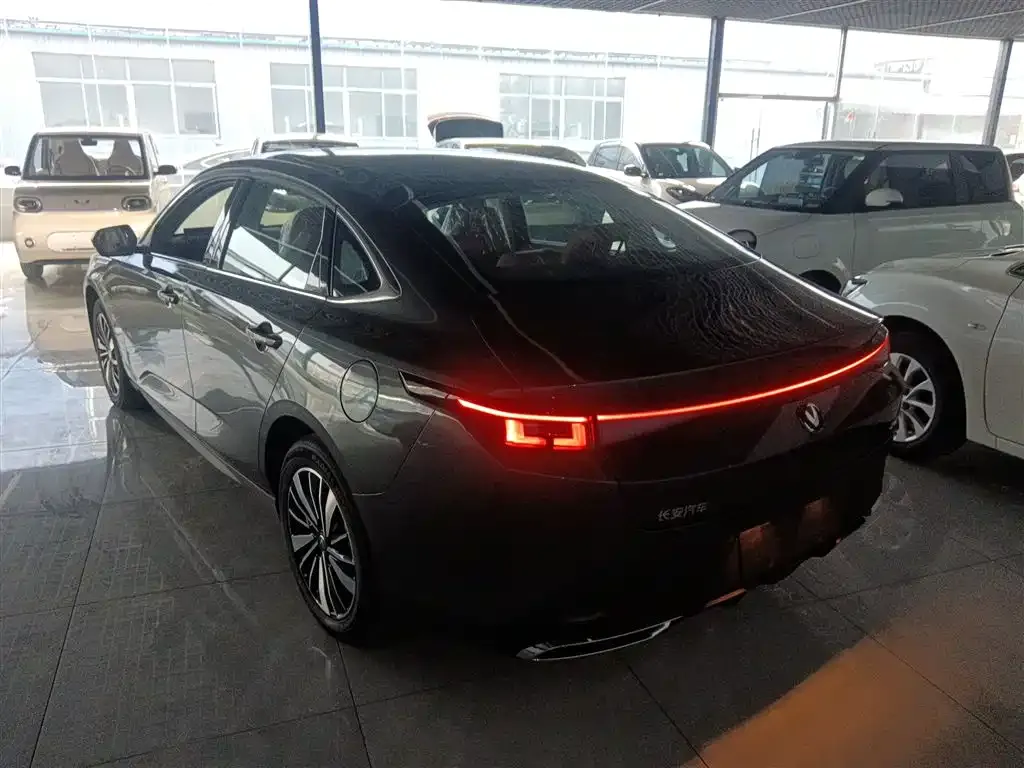 Changan Eado PHEV 2025 из CN, фото 3