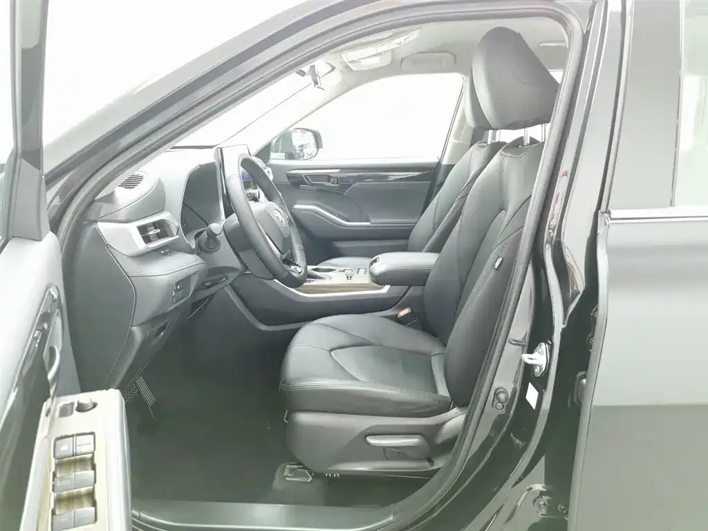Toyota Highlander 2025 из CN, фото 10