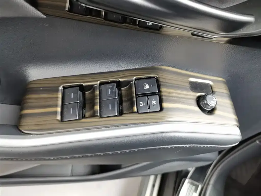 Toyota Highlander 2025 из CN, фото 7