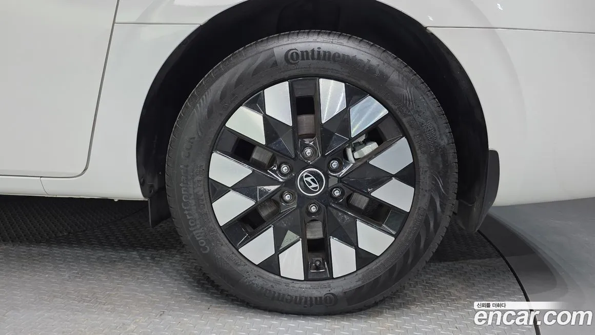 Hyundai Staria 2025 из KR, фото 8
