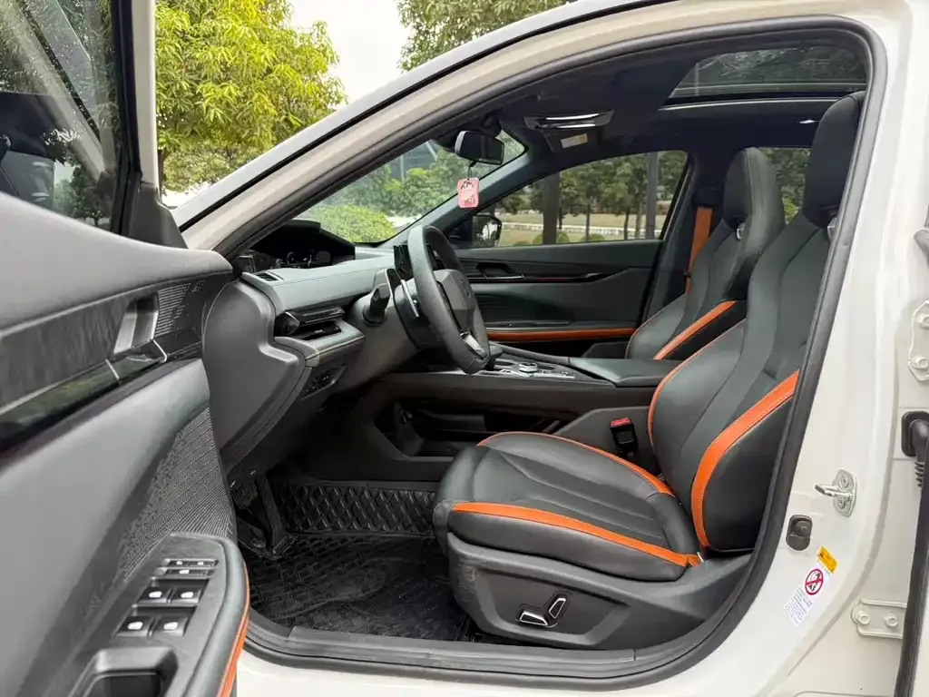 Changan UNI-V 2023 из CN, фото 3