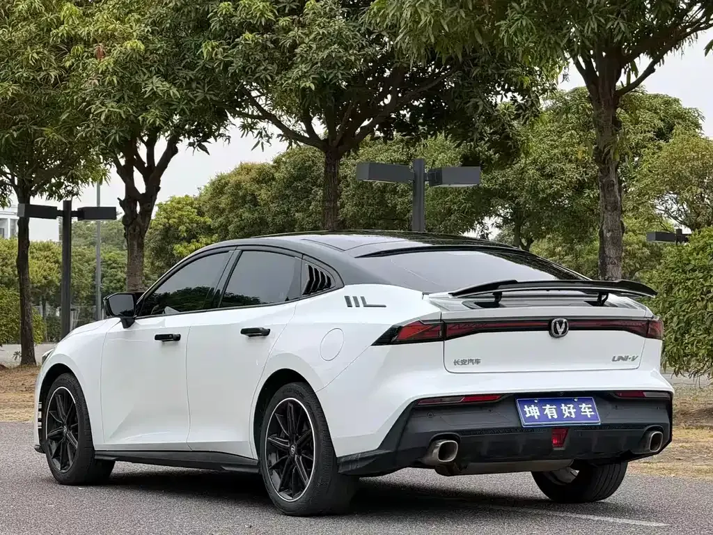 Changan UNI-V 2023 из CN, фото 9