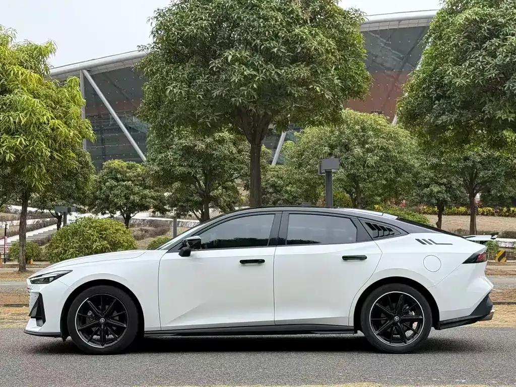 Changan UNI-V 2023 из CN, фото 2